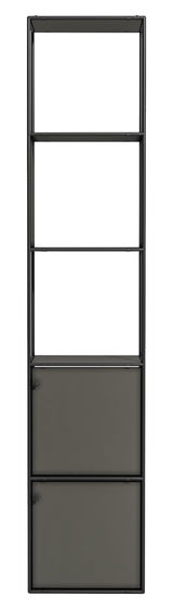 Frontale Ansicht eines schwarzen Aktenregals mit mehreren offenen Fächern und zwei geschlossenen Schranktüren unten.