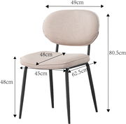 Moderner Stuhl mit gepolsterter Sitzfläche und Rückenlehne, seitliche Perspektive, schwarze Metallbeine, Maße: 80,5 cm hoch, 49 cm breit, 62,5 cm tief.