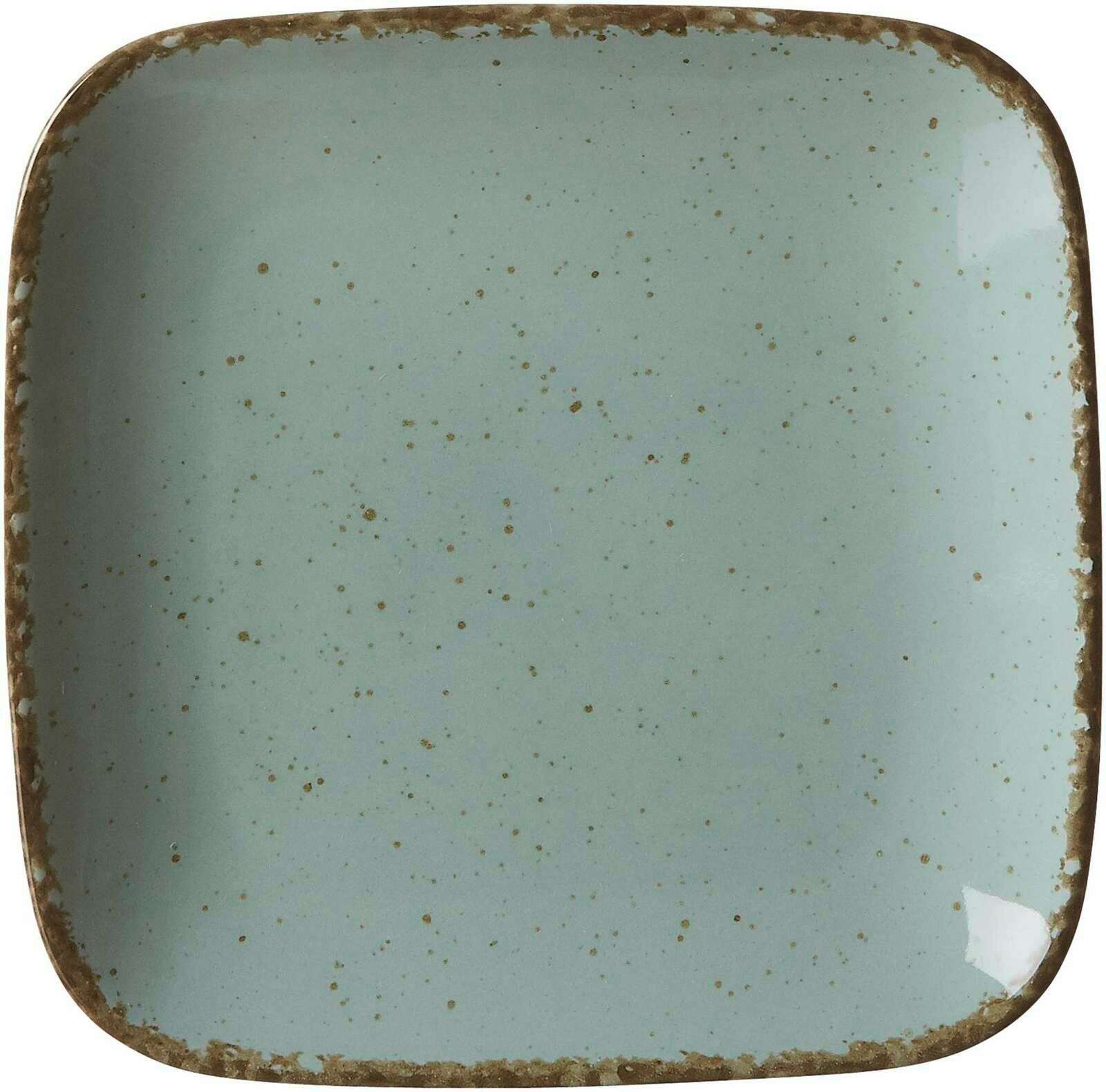 Vogelperspektive auf einen quadratischen, blauen Beilagenteller mit gesprenkeltem Muster und rustikalem Rand.