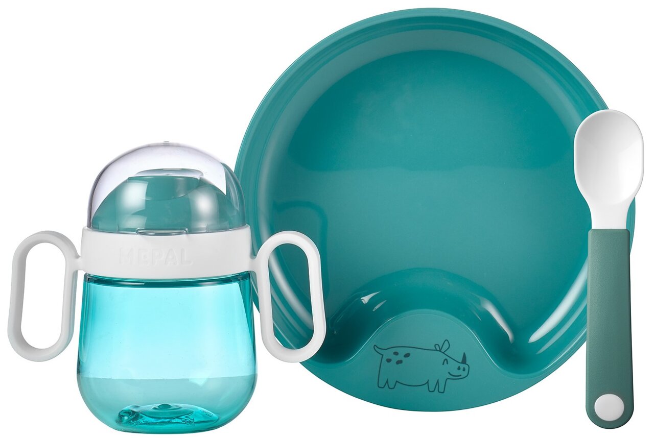 Babygeschirr-Set Mio in Türkis mit Trinklernbecher, Teller und Löffel, von oben fotografiert