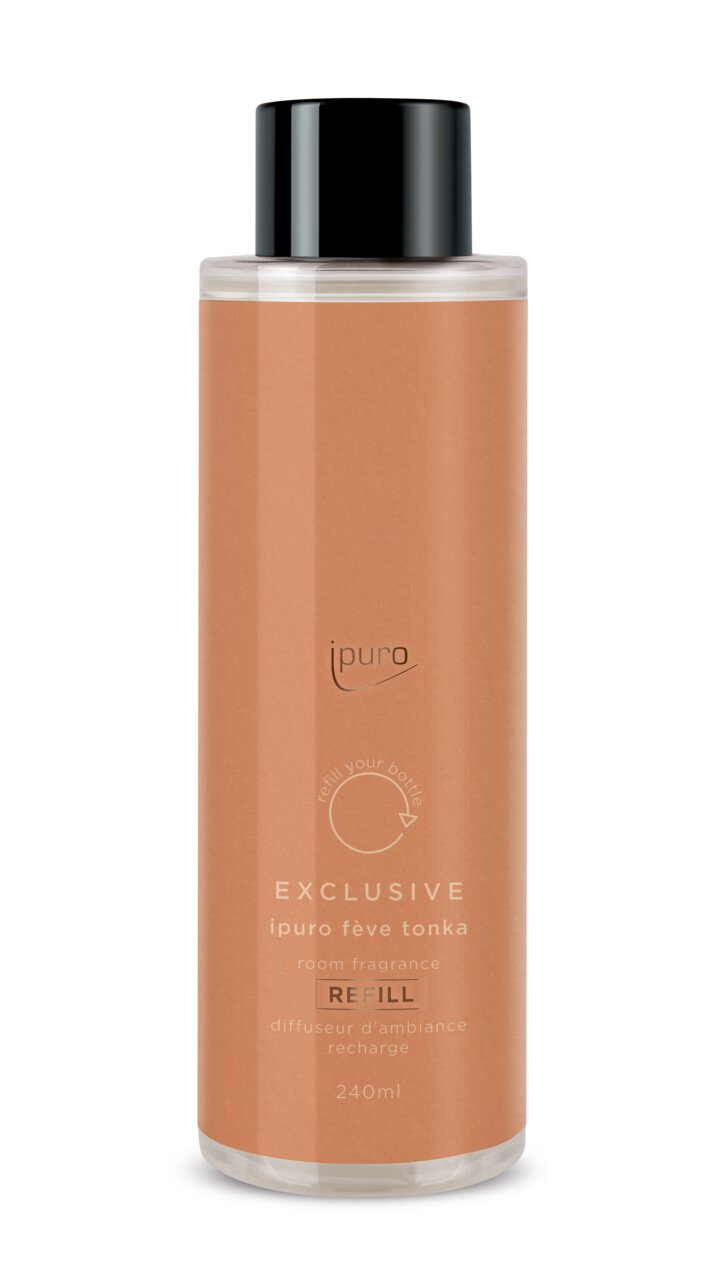 Fles met bruin etiket en zwarte dop, ipuro EXCLUSIVE fève tonka kamerparfum navulling, 240 ml, vooraanzicht