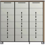 Frontansicht eines XL-Schuhschranks mit drei Türen und modernem Design.