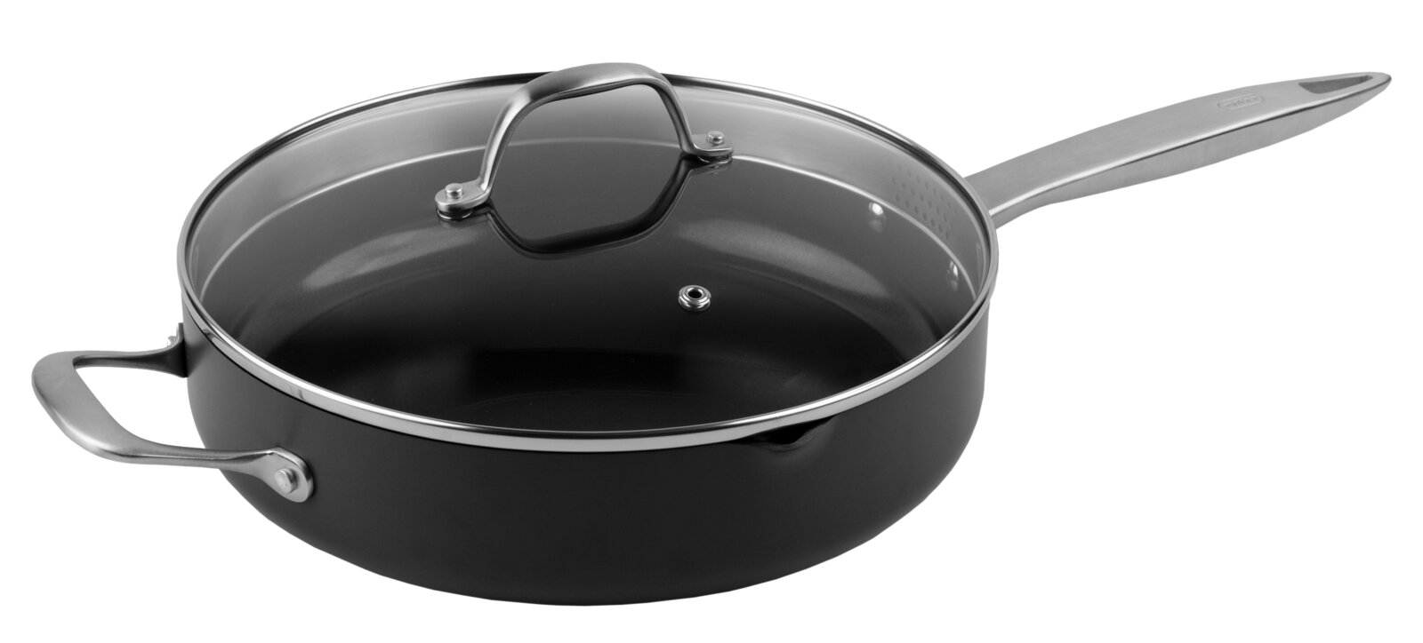 Schwarze tiefe Bratpfanne/Schmorpfanne mit Glasdeckel und Edelstahlgriffen, schräg von oben in Seitenansicht fotografiert