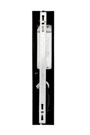 Rückansicht einer LED-Hängeleuchte mit sichtbaren Kabeln und Metallhalterung.