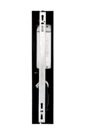 Achterkant van een LED-hanglamp met zichtbare kabels en metalen bevestiging.