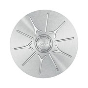 Ansicht von unten eines Topfbodens aus Edelstahl mit Fissler-Logo und Induktionssymbolen, geeignet für Induktionsherde, Durchmesser 24 cm.