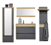 Moderne Garderobenmöbel im Set: hoher Spiegel mit Ablage, Schuhschrank/Kommode und Wandpaneel mit Hutablage und Haken in Eiche-Optik und Anthrazit, frontale Ansicht