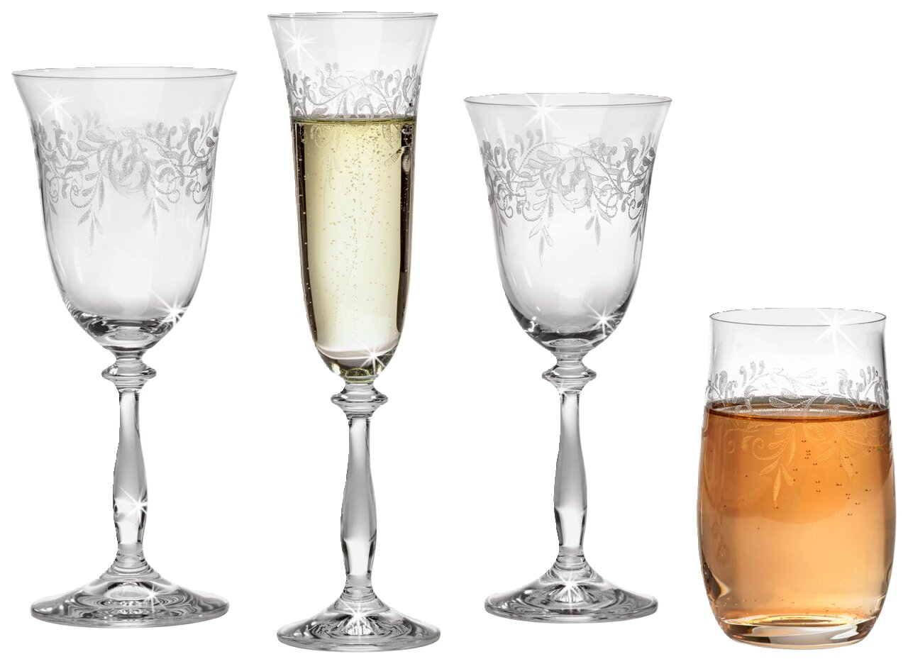 Vier elegante Gläser mit feinem Muster, von links nach rechts: Rotweinglas, Sektkelch mit Sekt gefüllt, Weißweinglas, und ein Glas mit roséfarbenem Getränk, alle aus der Perspektive von vorne.