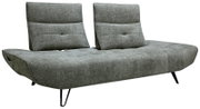 Graues Polstersofa mit zwei Rückenlehnen, seitliche Perspektive
