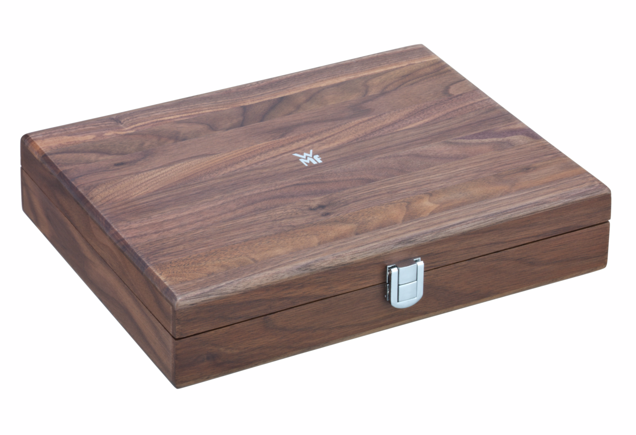 Holzkiste des Sommelier-Sets Baric 5-tlg. aus der Vogelperspektive mit Metallverschluss und Logo auf dem Deckel.