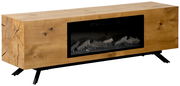 Modernes TV-Lowboard aus massivem Holz in Eichenoptik mit integriertem schwarzem Elektrokamin und Metallfüßen, schräg von vorne links fotografiert