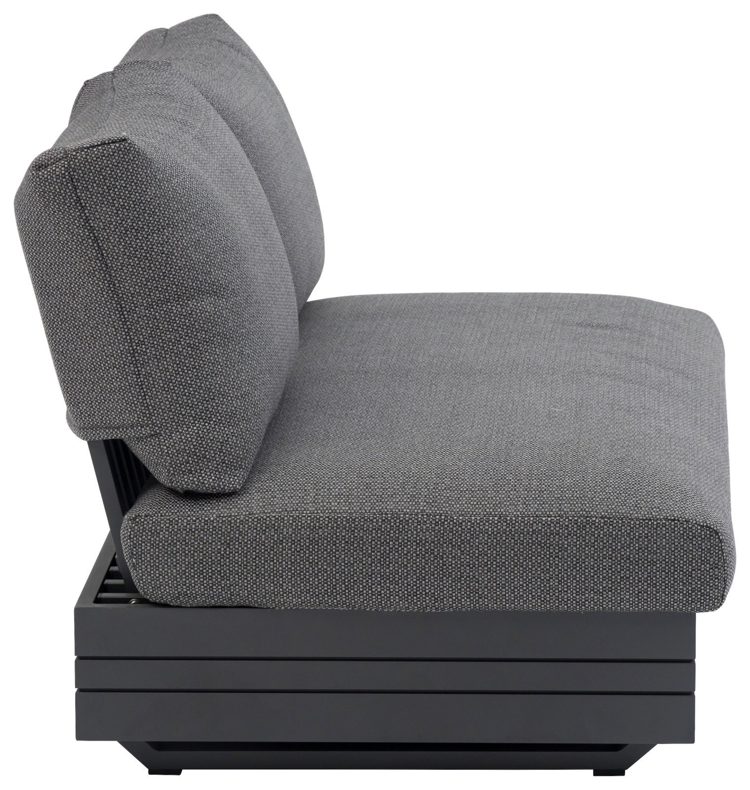 Grauer Loungesessel von der Seite mit gepolstertem Sitz und Rückenlehne auf einem stabilen Metallrahmen.