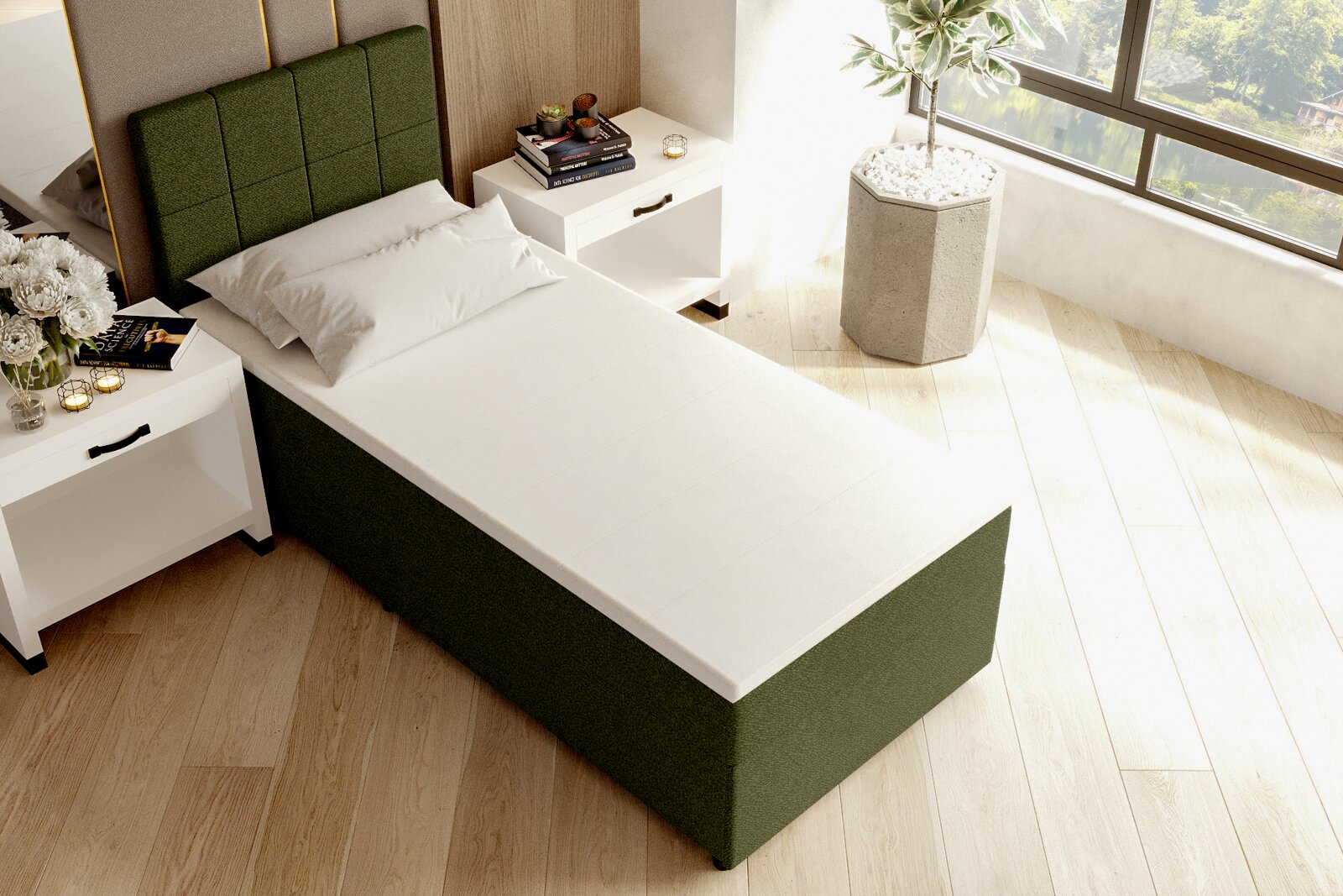 Modernes Einzelbett mit grünem, gepolstertem Stoffrahmen und quadratisch abgestepptem Kopfteil, weißer Matratze und Kissen, in hellem Schlafzimmer mit Nachttischen; Perspektive: schräg von oben aus Fußende-/Seitenansicht.