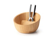 Holz-Nussschale mit integriertem Nussknacker, seitliche Perspektive