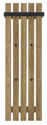 Garderobenpaneel aus Holz mit vier vertikalen Leisten und einer schwarzen Ablage, Frontalansicht.