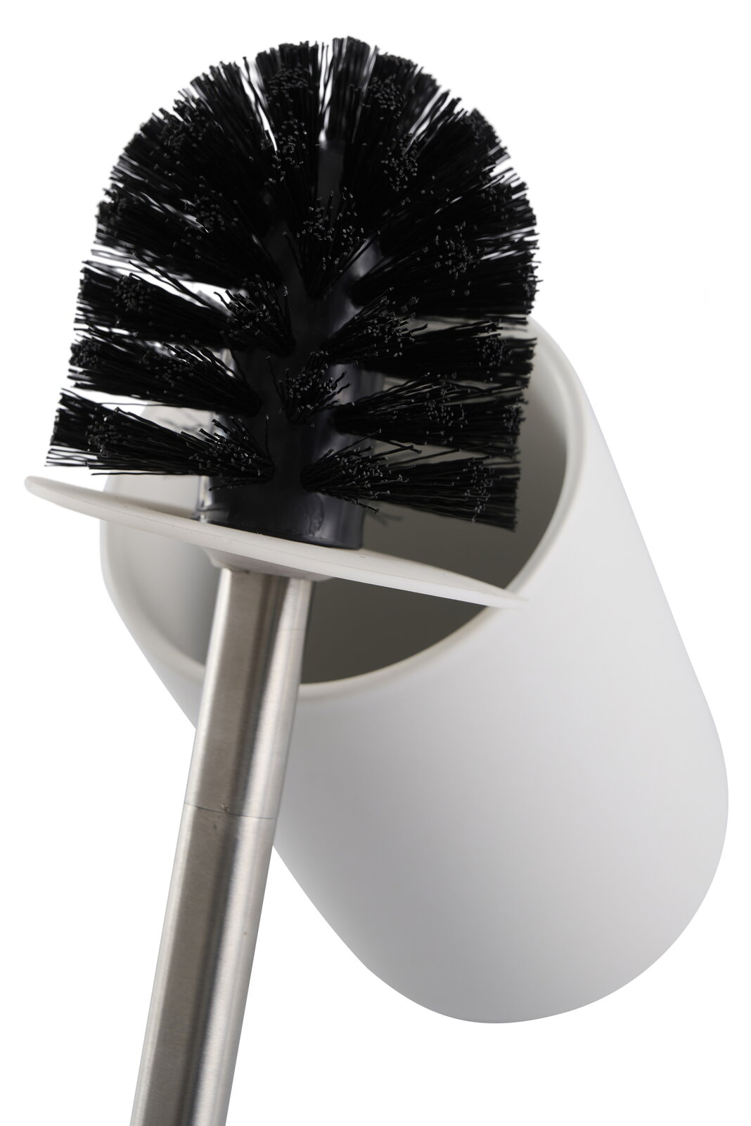 Nahaufnahme einer Toilettenbürste mit schwarzem Bürstenkopf und weißem Halter, aus seitlicher Perspektive.