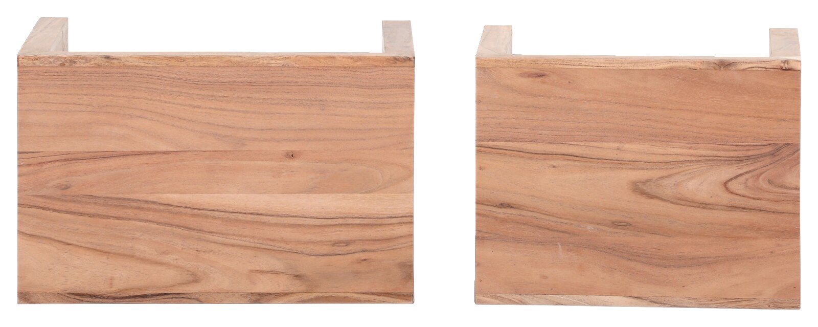 Zwei Beistelltische aus Holz mit natürlicher Maserung, frontal betrachtet.