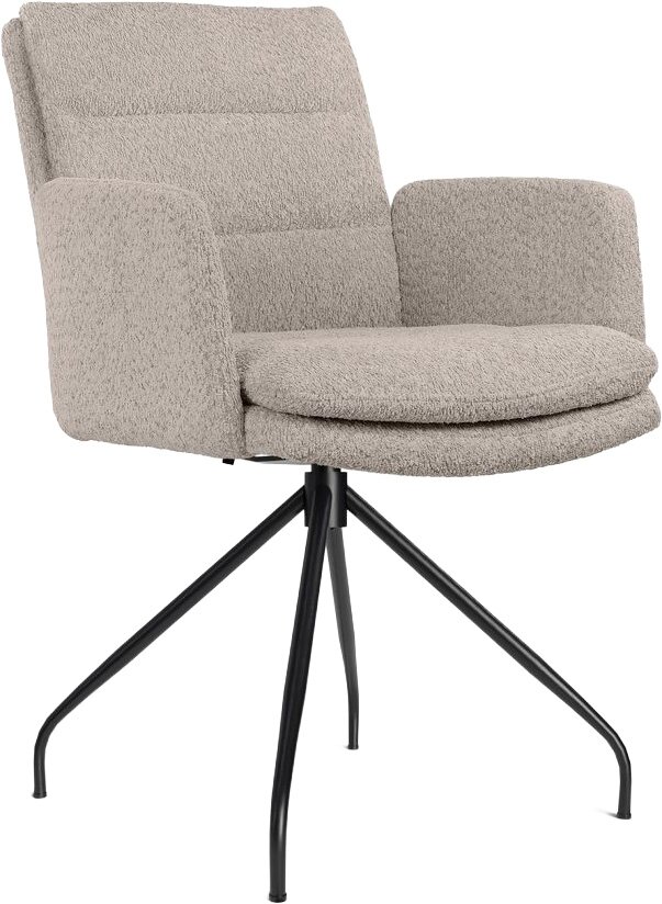 Beige teddy-stof fauteuil met armleuningen en zwart metalen vierpoot onderstel, schuin van voren gefotografeerd