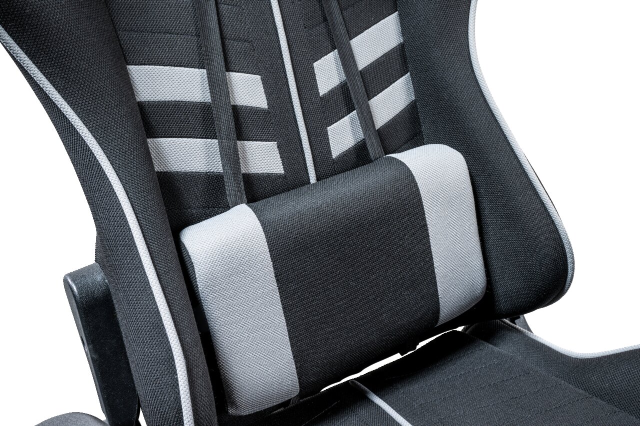 Nahaufnahme eines Gaming Stuhls mit ergonomischer Rückenlehne und Lendenwirbelstütze, seitliche Perspektive