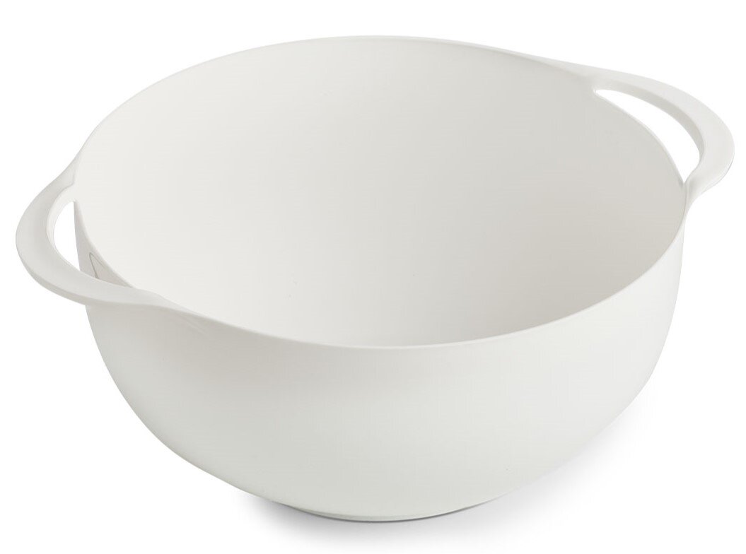 Weiße Schüssel mit zwei Griffen, seitliche Perspektive
