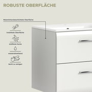 Weißer Badezimmer-Waschtischunterschrank mit Waschbecken und zwei Schubladen, melaminharzbeschichtete robuste Oberfläche; Perspektive: schräg von vorne rechts mit Blick auf die obere Kante.