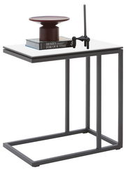 Moderner Beistelltisch mit schwarzem Metallrahmen und weißer Tischplatte, seitliche Perspektive