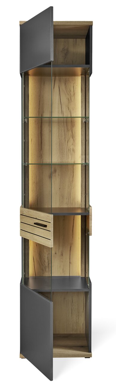 Moderne vitrinekast van hout en glas met open deur, gezien vanaf de voorkant.