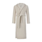 Beiger Kapuzenbademantel in Größe S, frontal abgebildet mit Gürtel.