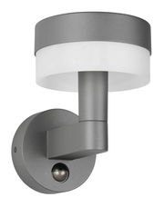 Moderne LED-Außenwandleuchte in seitlicher Perspektive mit rundem, grauem Gehäuse und integriertem Bewegungsmelder