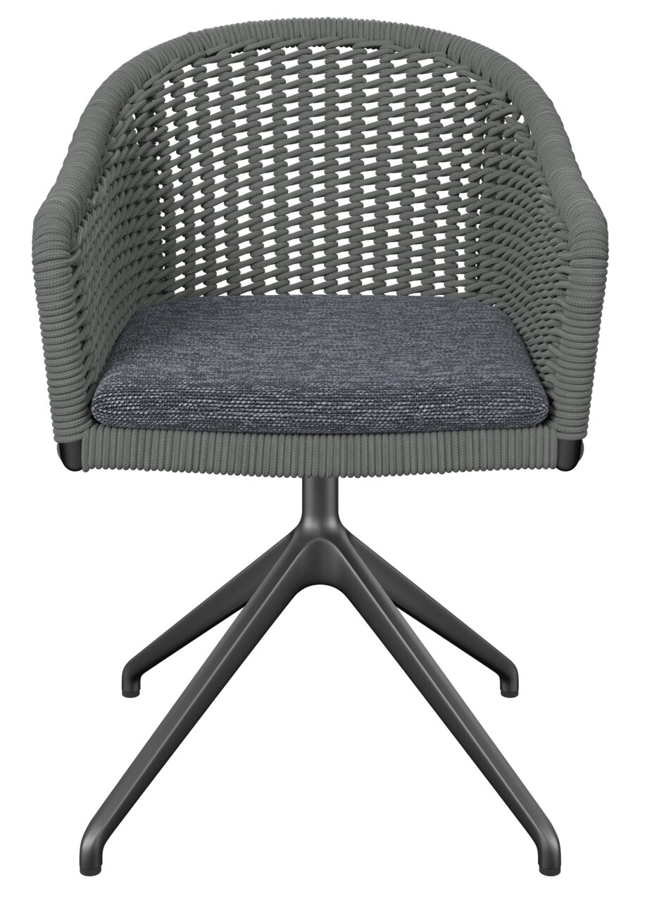 Grijze fauteuil met gevlochten ontwerp en gestoffeerde zitting, vooraanzicht