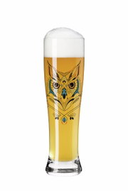 Weizenglas met uilenmotief, gevuld met bier en schuimkraag, vooraanzicht