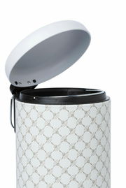 Offener Pedaleimer in Weiß mit grauem Muster, seitliche Perspektive