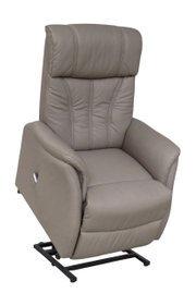 Comfortabele tv-fauteuil van lichtgrijs leer, zijaanzicht