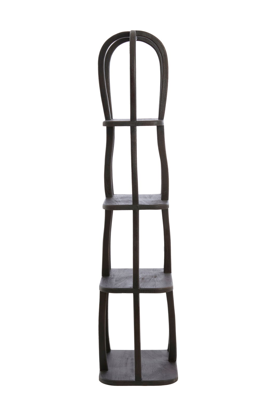 Schwarzes, hohes Regal mit vier Ebenen, aus Holz, in frontaler Ansicht.