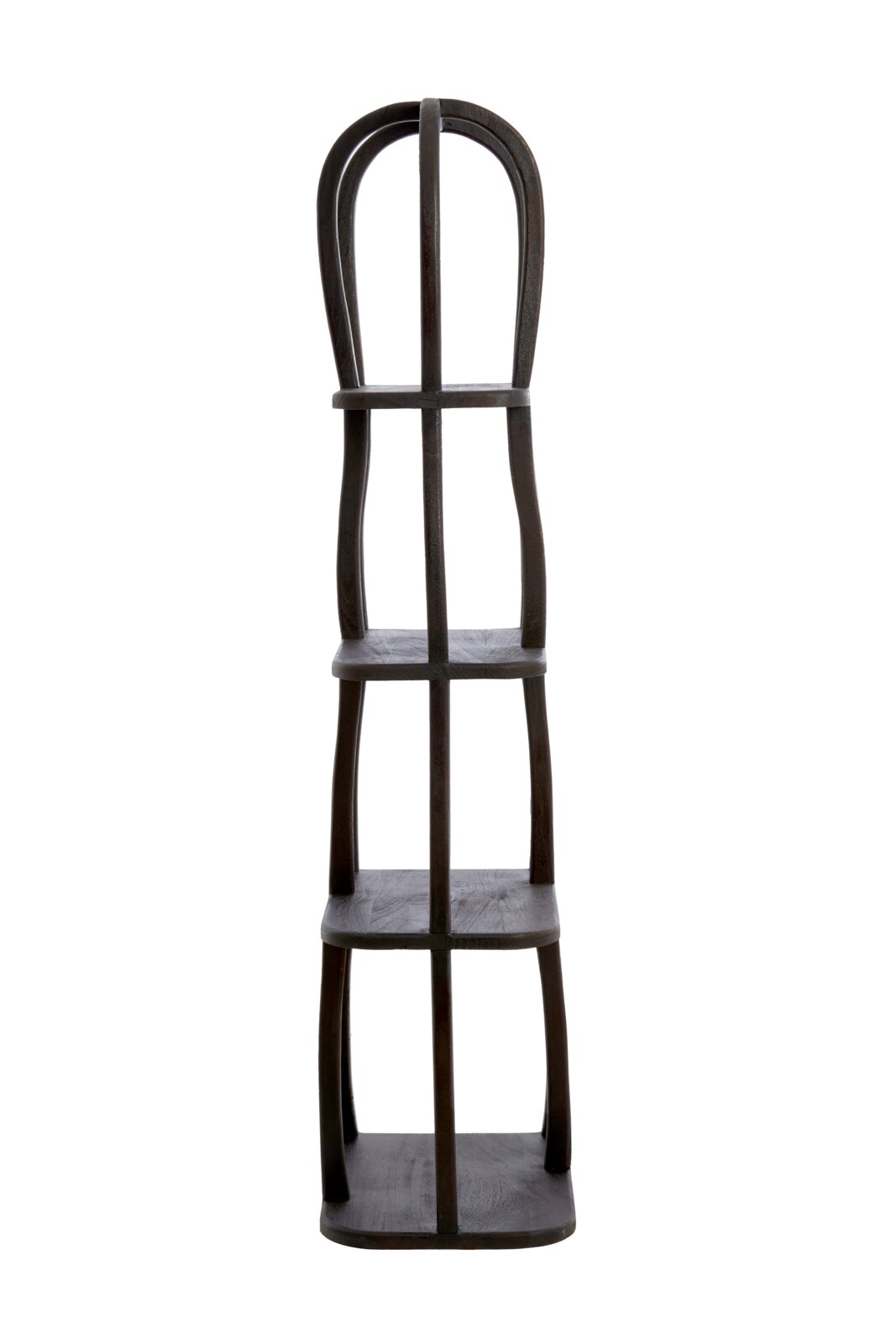 Schwarzes, hohes Regal mit vier Ebenen, aus Holz, in frontaler Ansicht.