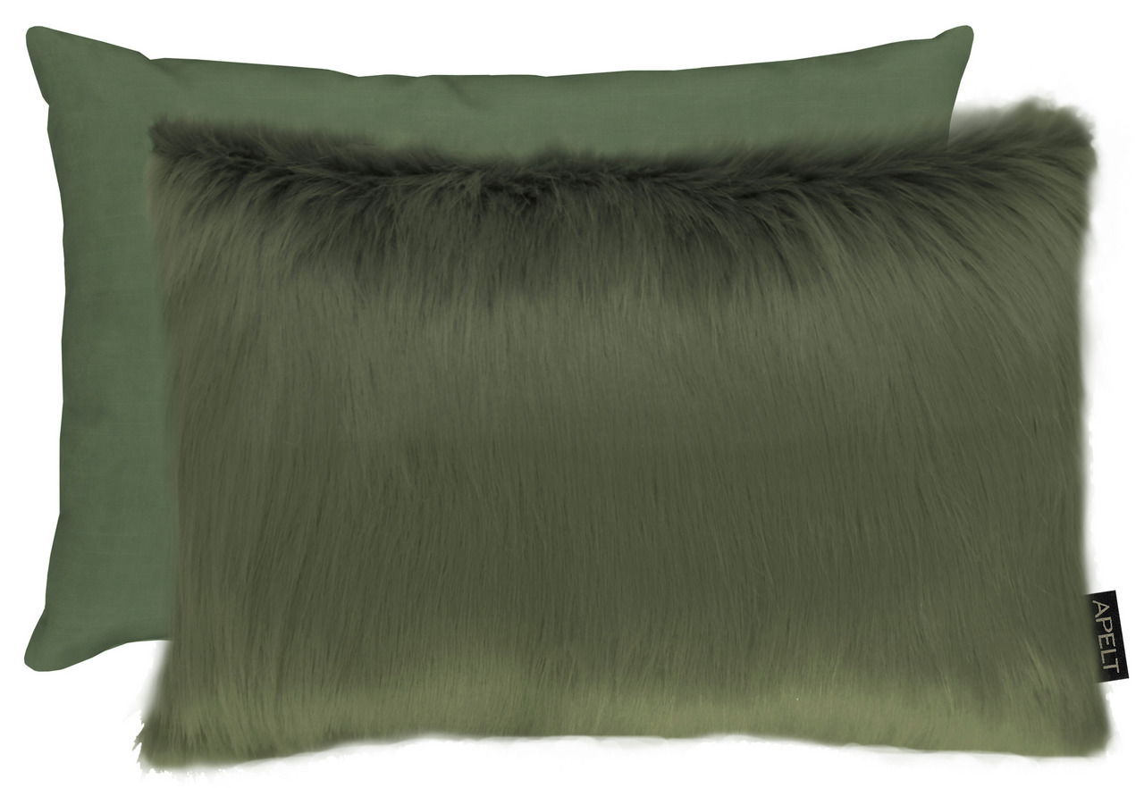 Grünes Wendekissen mit einer Seite aus glattem Stoff und einer Seite mit flauschigem Kunstfell, Vorderansicht.