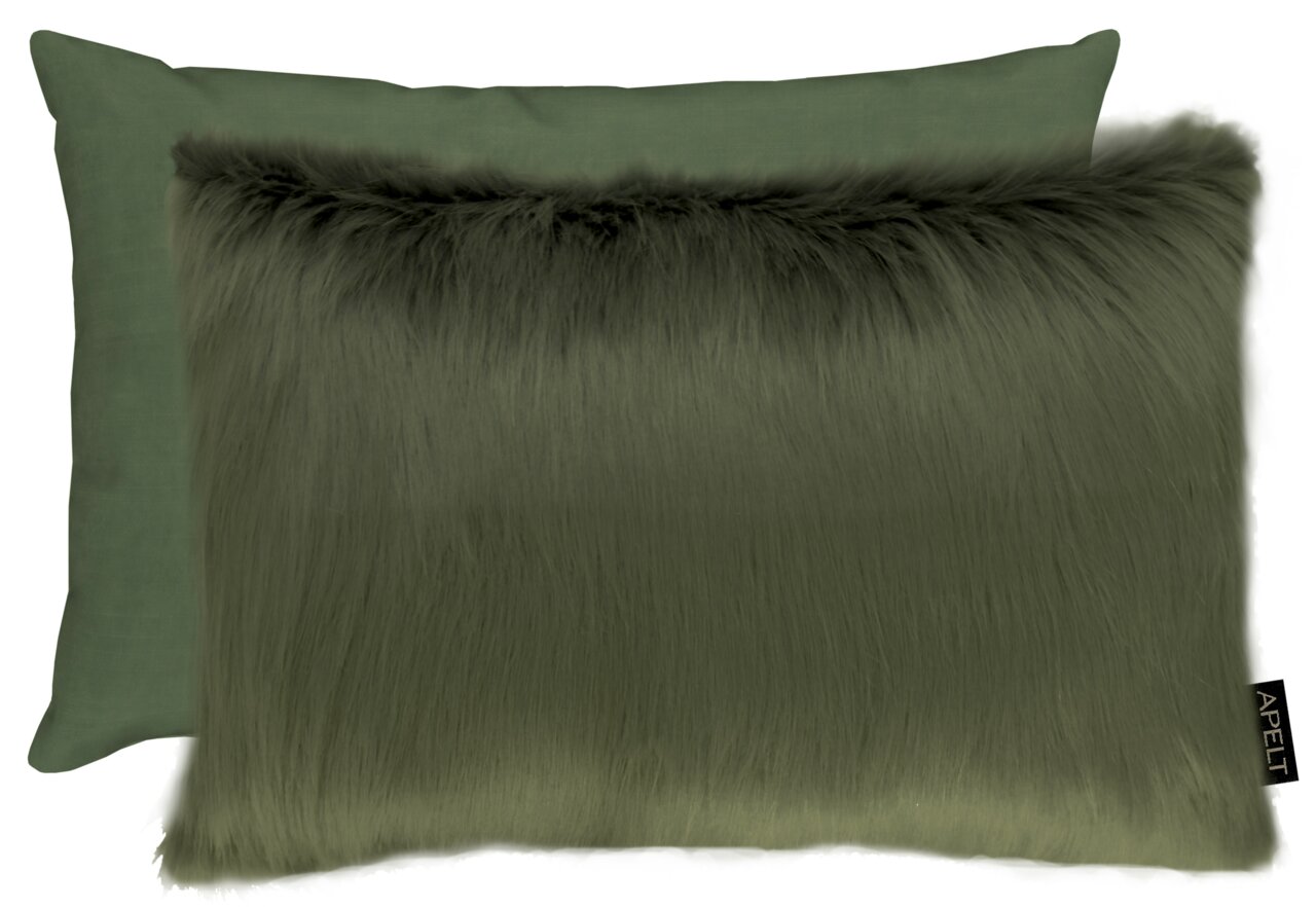 Grünes Wendekissen mit einer Seite aus glattem Stoff und einer Seite mit flauschigem Kunstfell, Vorderansicht.