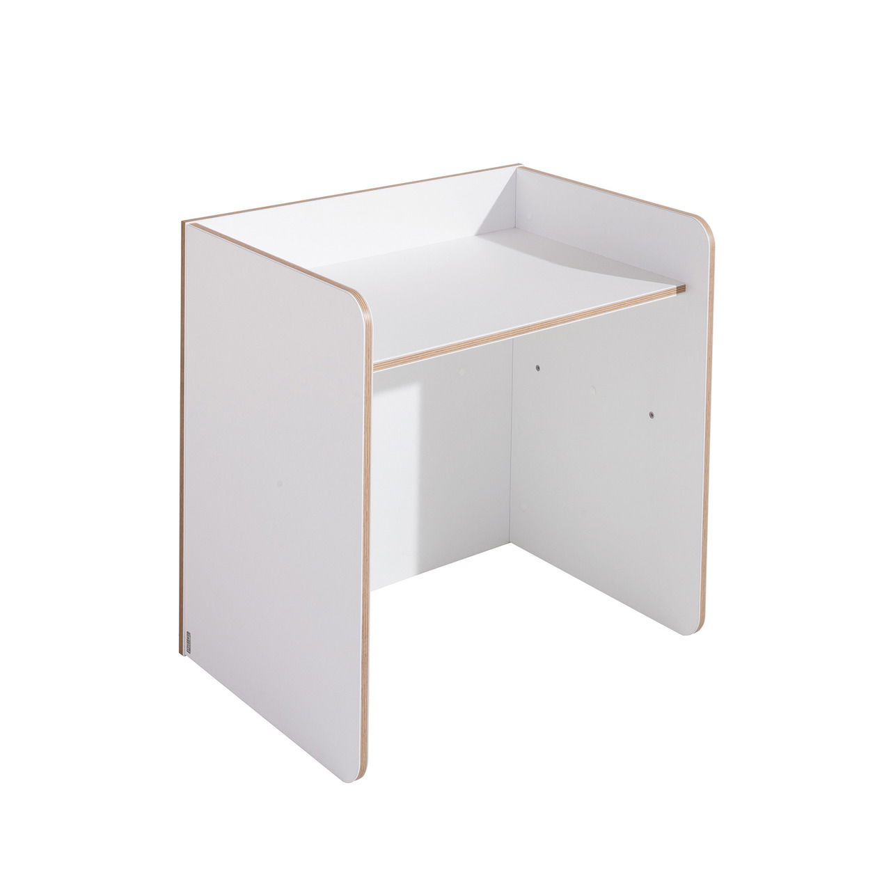 Weißer Kindertisch aus Holz mit abgerundeten Kanten, seitliche Perspektive