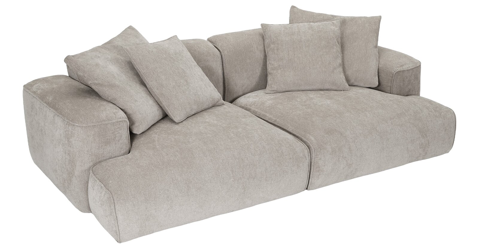 Beiges, modernes Lounge-Sofa mit zwei breiten Sitzflächen, niedrigen Armlehnen und mehreren Rückenkissen, schräg von vorne in leichter Draufsicht freigestellt auf weißem Hintergrund.