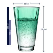 Grünes Trinkglas Twist 300ml, seitliche Ansicht, gefüllt mit sprudelndem Wasser, 80 mm Durchmesser, 130 mm Höhe.