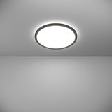 Runde LED-Deckenleuchte ROVITO, von unten betrachtet, mit gleichmäßiger Lichtverteilung.