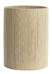 Zylindrischer, beige Lampenschirm mit texturierter Oberfläche, frontal fotografiert.