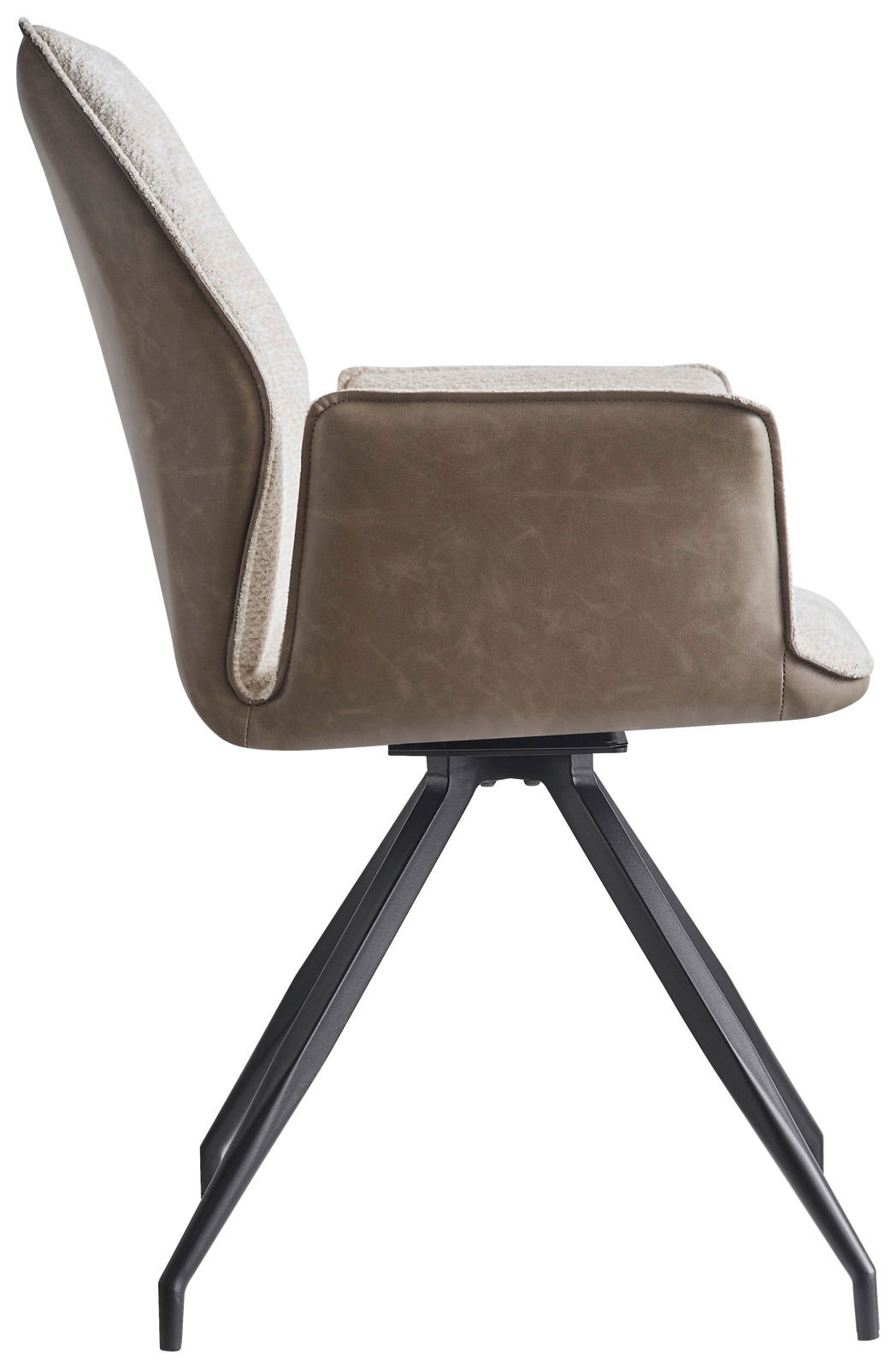 Seitenansicht eines modernen Armlehnstuhls mit braunem Lederbezug und schwarzem Metallgestell.