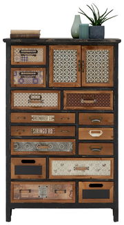 Vielseitige Kommode mit verschiedenen Schubladenfronten im Vintage-Stil, frontal abgebildet.
