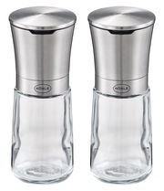 Zwei Gewürzmühlen aus Edelstahl und Glas, frontal abgebildet.