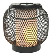 Schwarze Solar Laterne aus Metall mit Gitterdesign, leuchtend von innen, seitliche Perspektive
