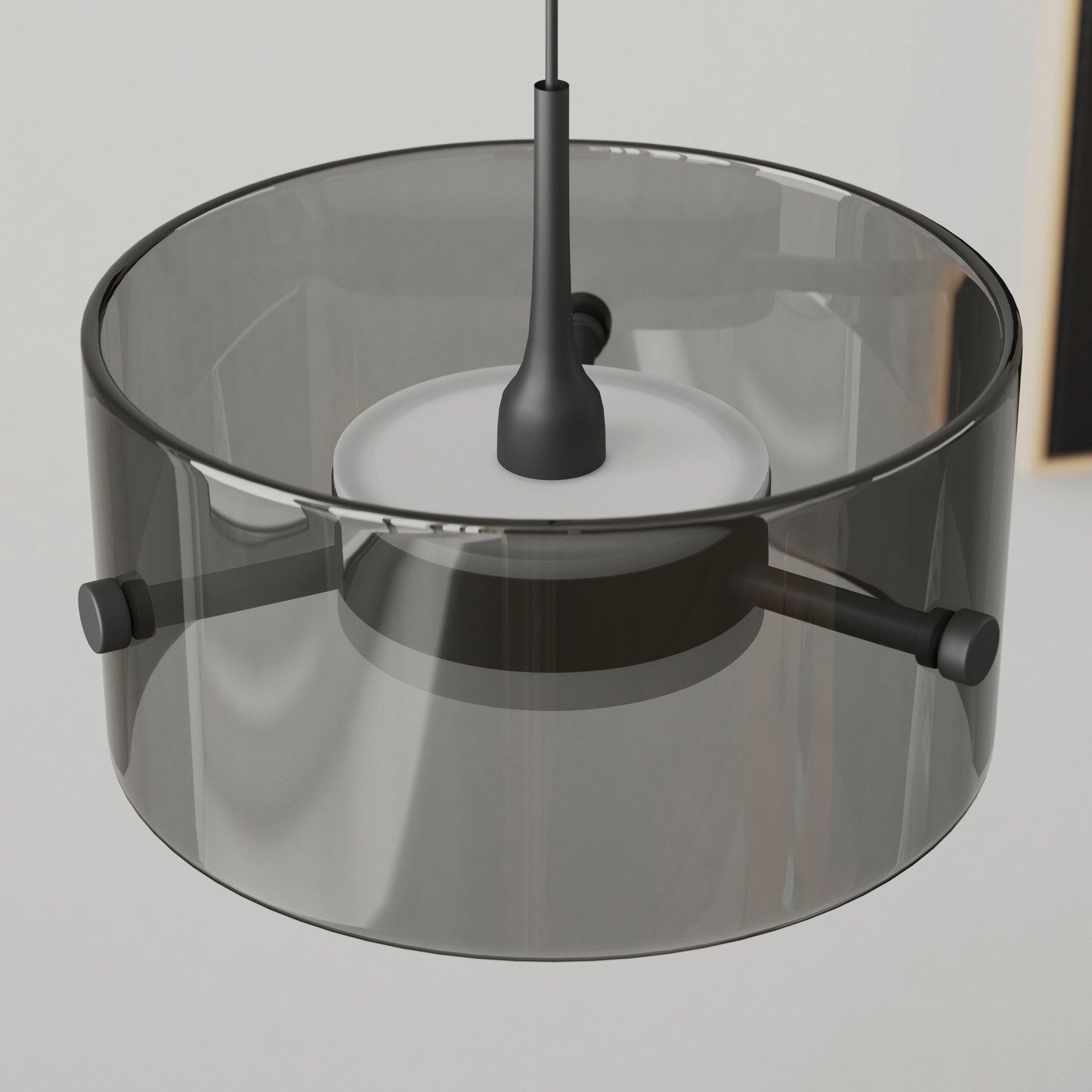Moderne LED-Hängeleuchte mit rauchgrauem Glasschirm, seitliche Perspektive