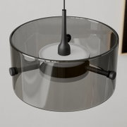 Moderne LED-Hängeleuchte mit rauchgrauem Glasschirm, seitliche Perspektive