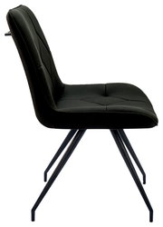 Moderner schwarzer Stuhl mit gepolsterter Sitzfläche und Rückenlehne, seitliche Perspektive