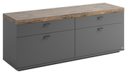 TV-Lowboard in moderner grauer Optik mit vier Schubladen und einer rustikalen Holzoberfläche, seitliche Perspektive